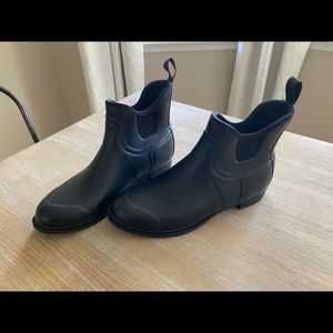Muck Boot Company black ankle height rubber boots
